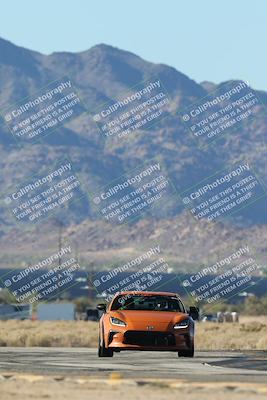 media/Nov-23-2025-Speed Ventures (Sun) [[88f20b6e61]]/6-Yellow Group/Session 1 (Turns 16 and 17 Exit)/